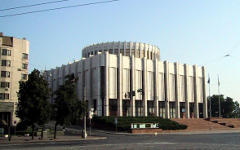 Украинский дом. Фото с сайта wikipedia.org