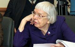 Людмила Алексеева. Фото Виталия Рагулина с сайта wikipedia.org