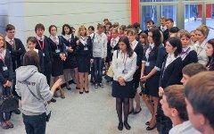 Волонтеры на саммите АТЭС-2012 © РИА Новости, Александр Вильф
