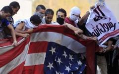 Демонстранты у посольства США. Фото с сайта kavpolit.com