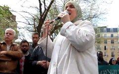 Протесты мусульман в Париже. Кадр из видео на YouTube