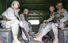 Бойцы НАТО. Фото с сайта army.mil