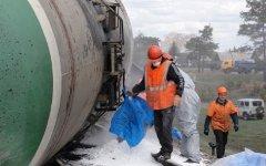 Сход цистерны с нефтью. Фото с сайта 28.mchs.gov.ru