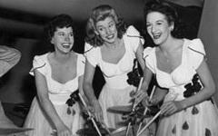The Andrews Sisters. Фото с сайта cmgww.com