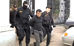 Орхан Зейналов во время задержания. Кадр с видео ГУ МВД РФ