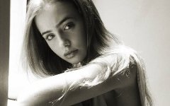 Лили Коллинз. Фото с сайта kinopoisk.ru