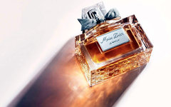 Фото с сайта dior.com
