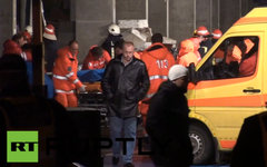 Спасательные службы на месте происшествия. Кадр телеканала Russia Today