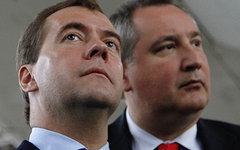 Дмитрий Медведев и Дмитрий Рогозин. Фото с сайта government.ru