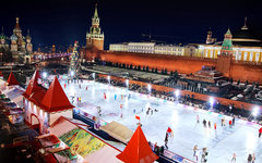 Каток на Красной площади. Фото с сайта gum.ru