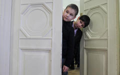 © KM.RU
