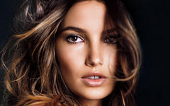 Лили Олдридж. Фото с сайта victoriassecret.com