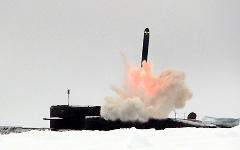 Запуск «Булавы». Фото с сайта mil.ru