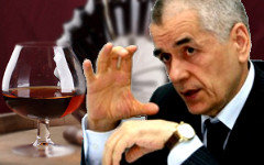 Геннадий Онищенко. Коллаж © KM.RU  