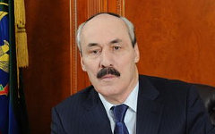 Рамазан Абдулатипов. Фото с сайта president.e-dag.ru