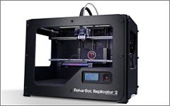 MakerBot Replicator 2 Desktop 3D Printer. Фото с сайта amazon.com