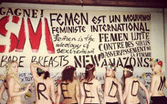 Активистки FEMEN. Фото с сайта femen.org