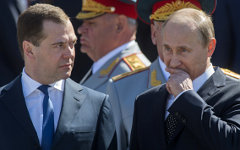 Дмитрий Медведев и Владимир Путин © РИА Новости, Сергей Гунеев