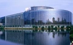 Здание Европарламента в Страсбурге. Фото с сайта lonelyplanet.com