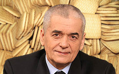 Геннадий Онищенко. Коллаж © KM.RU