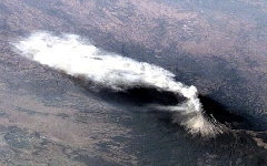 Вулкан Попокатепетль. Фото с сайта nasa.gov