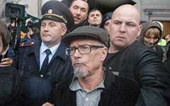 Задержание Эдуарда Лимонова 31 августа © KM.RU, Филипп Киреев