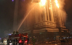 Тушение пожара в «Грозный-Сити». Фото с сайта mchs.gov.ru