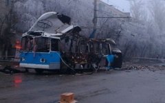 Взорванный волгоградский троллейбус № 15. Фото с сайта sledcom.ru