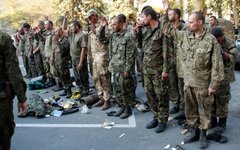Пленные украинские военные © РИА Новости, Геннадий Дубовой