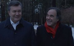Фото со страницы Оливера Стоуна в Facebook