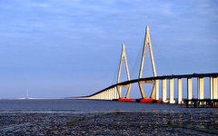 Мост через залив Ханчжоувань. Фото с сайта panoramio.com