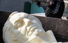 Бюст М.Кутузова в Бродах. Фото с сайта zik.ua