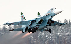 Истребитель Су-27. Фото Александра Бельтюкова с сайта russianplanes.net