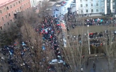 Митинг в Донецке. Кадр из видео в YouTube
