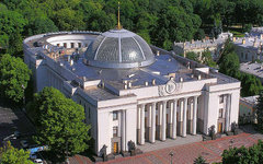 Здание Верховной Рады Украины. Фото Olduser с сайта wikimedia.org 