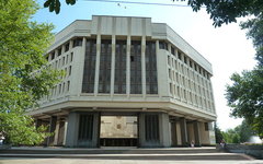 Верховный Совет Крыма. Фото TheFlyingDutchman с сайта wikimedia.org