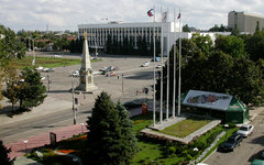 Тетральная площадь в Краснодаре. Фото Lite с сайта wikimedia.org