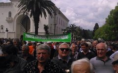 Участники оппозиционного митинга. Фото пользователя Twitter @GiloNora