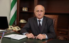 Леонид Лакербая. Фото с сайта abkhaziagov.org