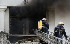 Ликвидация пожара в Луганске © РИА Новости, Евгений Биятов