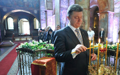 Петр Порошенко во время молебна © РИА Новости, Николай Лазаренко