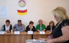 Наблюдатели на выборах парламента Южной Осетии © РИА Новости, Михаил Мокрушин