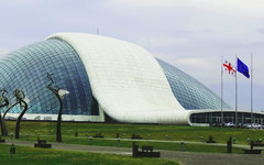 Здание парламента Грузии в Кутаиси. Фото Spartaky с сайта wikimedia.org
