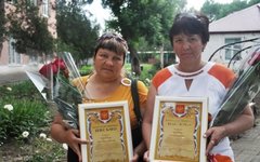 Жительницы Абинска, награжденные стражами порядка за содействие в раскрытии огр