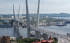 "Золотой мост" во Владивостоке. Фото с сайта wikimedia.org