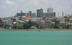 Город Момбаса в Кении. Фото с сайта duarasafaris.com