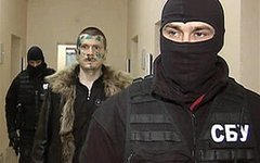 Адам Осмаев во время задержания. Стоп-кадр с видео в YouTube