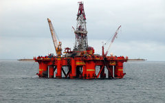 Нефтяная платформа. Фото Erik Christensen с сайта wikimedia.org