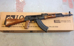 Автомат Калашникова производства компании I.O. Inc. Фото с сайта armslist.com
