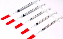 Инсулиновый шприц. Фото с сайта bioinvn.ru
